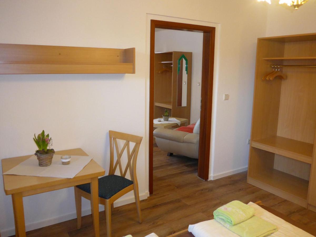 Pension Schuetze Daasdorf am Berge Exterior photo